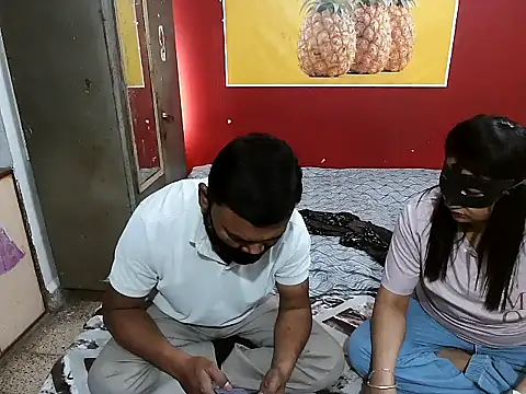 Lovelycouple25 online show from February 3, 6:40 am