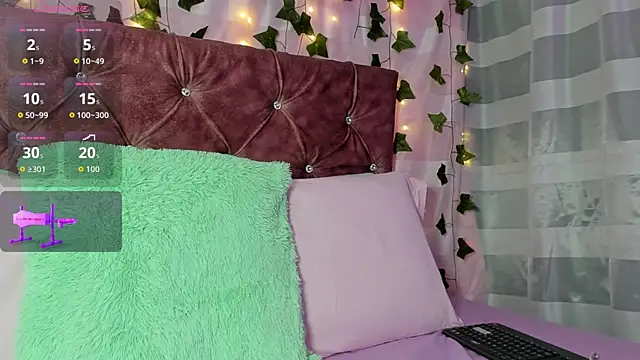 Ayla-marttinez online show from March 25, 1:33 am