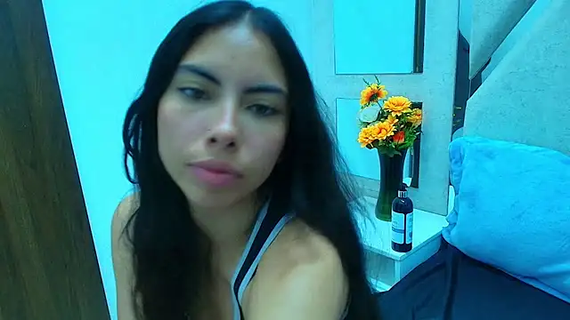 Alana Hotterr online show from March 17, 5:00 am
