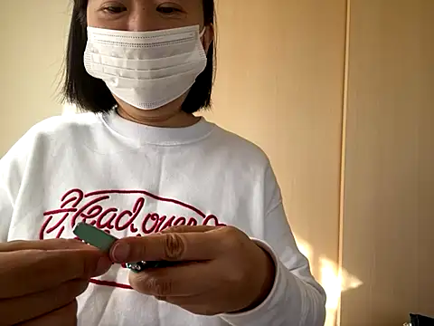 shiori dayo online show from December 23, 1:09 am