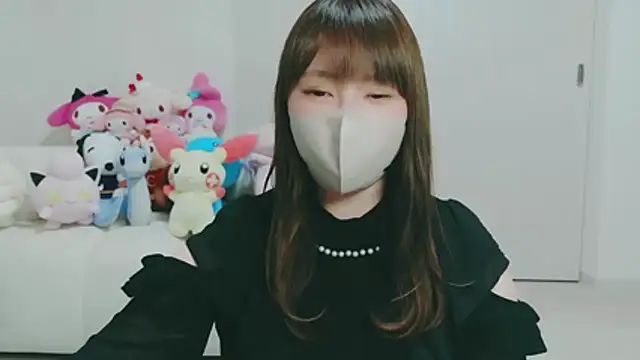 yuyuchan   online show from April 15, 10:38 am