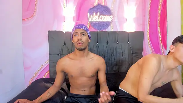 Hotsweet Guys online show from December 23, 3:54 am