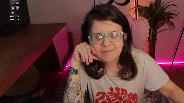 Ariell Mini online show from March 18, 1:05 pm