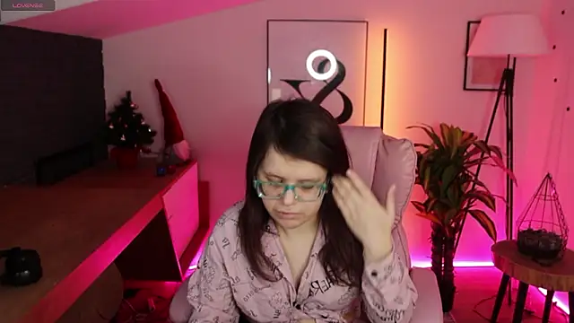 Ariell Mini online show from January 18, 2:24 pm