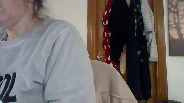 Lunamaya7 online show from January 7, 9:18 pm