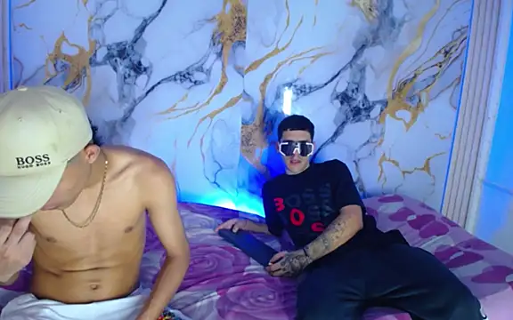 Damian and theo online show from February 26, 7:02 pm