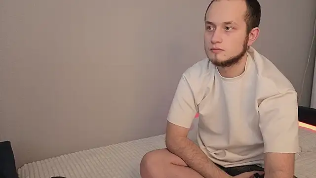 Pearl couple online show from March 10, 9:13 am