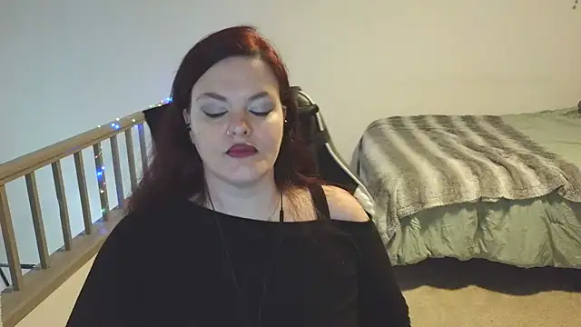 VixieVanderbilt online show from January 14, 5:29 pm