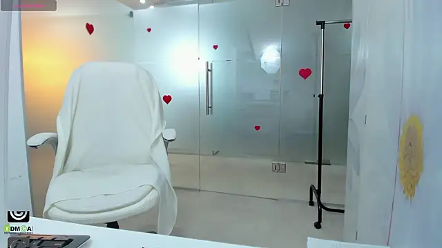 missdominna online show from February 6, 4:05 am