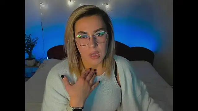 Roxi Joy online show from January 16, 9:22 pm