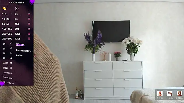 Roxi Joy online show from June 2, 8:48 am