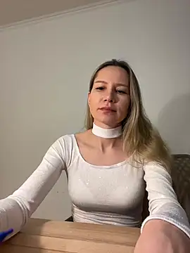 1Moonlight1 online show from February 21, 6:19 pm