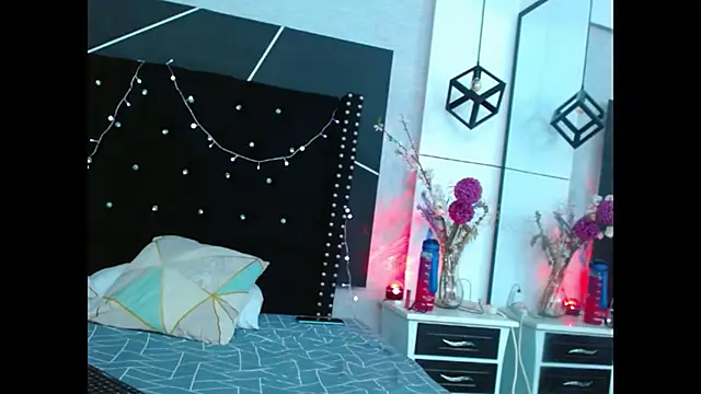 KarlaRoa online show from January 13, 1:37 pm