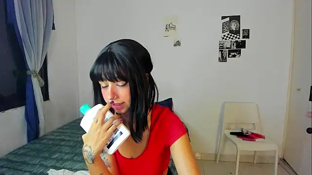 harakitty  online show from April 5, 6:01 am