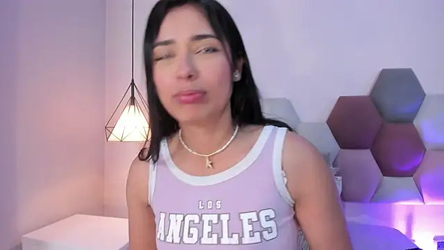 GahiaBelucci online show from March 3, 12:00 pm