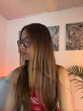 Nicollewest1 online show from June 13, 11:46 pm