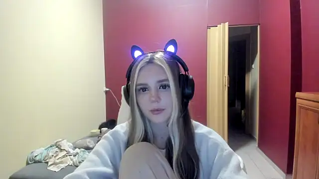 LunaAngell online show from December 21, 12:37 am