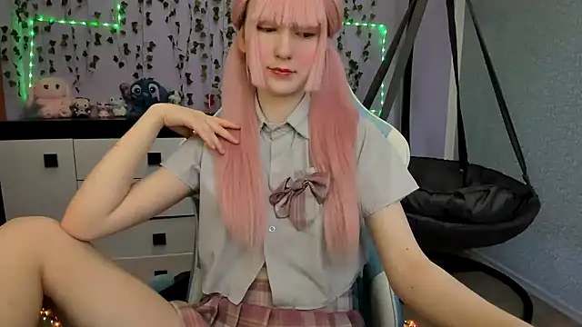 Yoonhee ki online show from February 5, 12:08 pm