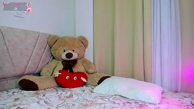 misty noire online show from April 3, 1:42 pm