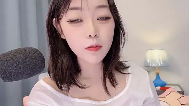 smalldaisy online show from April 22, 3:47 am