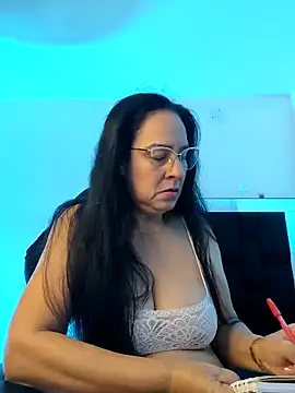 KiaraFoster online show from February 23, 11:09 am