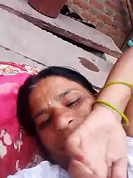 CUTE Ishpa online show from April 17, 12:29 pm