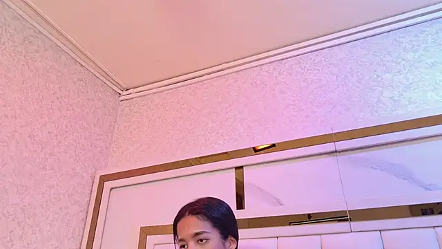 karla sm online show from February 17, 7:24 pm