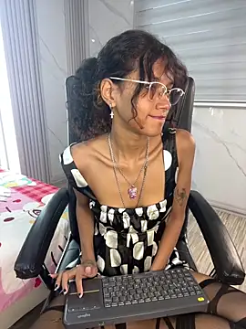 HampenSweet online show from February 18, 12:48 pm