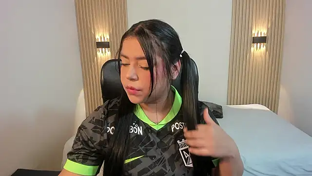 CelesteMoon5 online show from January 18, 8:05 pm