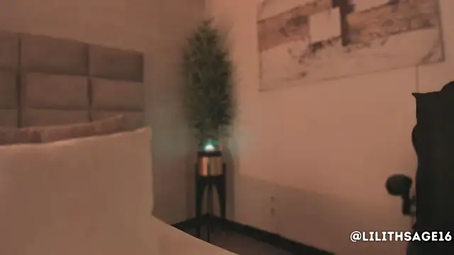 Lilith Sage  online show from February 23, 7:46 pm