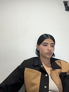 Ema Rose  online show from April 13, 8:20 pm