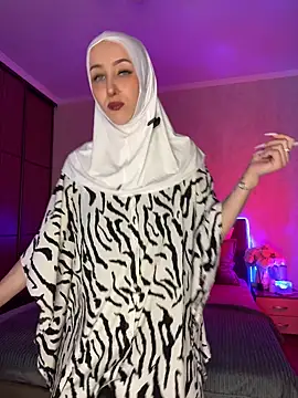 LuxBrunette  online show from April 18, 5:10 am