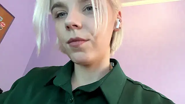 Scarlet cat online show from December 22, 5:54 am