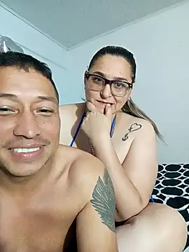 pareja latina1483 online show from January 7, 3:21 am