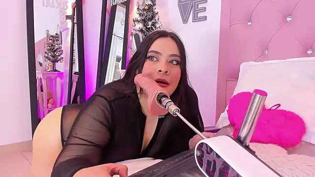 Monserratt J online show from January 9, 9:30 pm