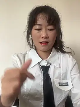 Molly-xiao online show from April 16, 1:28 am