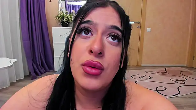 NayaNoirX online show from April 11, 7:45 am