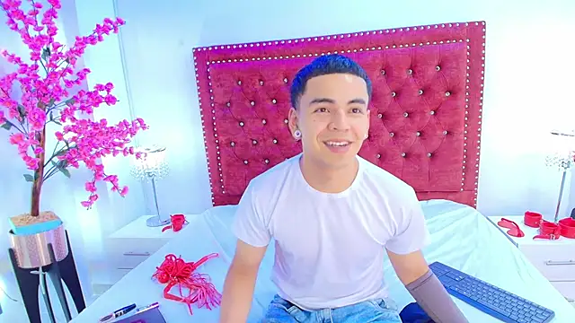 Jaden and sofia online show from March 28, 3:17 am