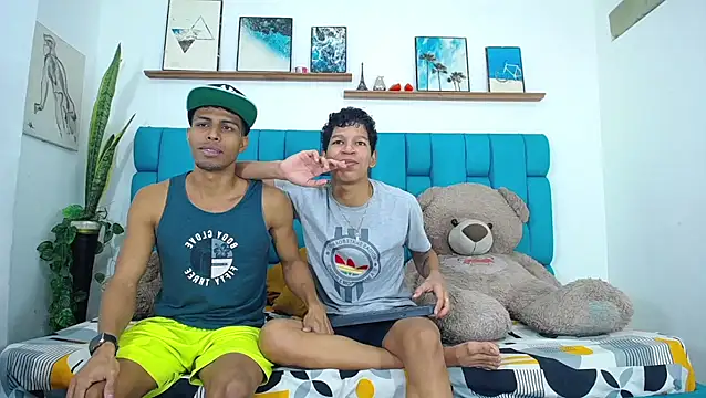 Interracial Snow Bunny online show from March 21, 7:08 pm