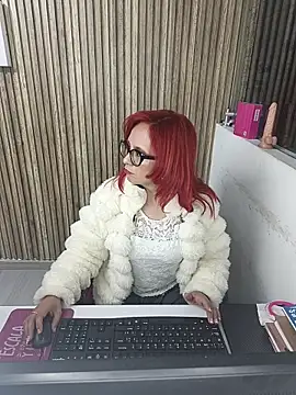 MarianaMonsalve  online show from February 10, 3:42 am