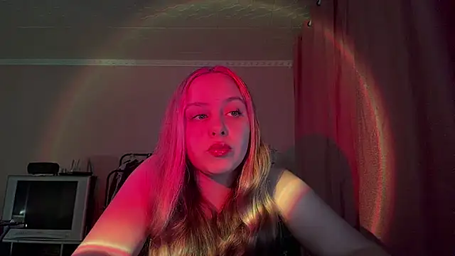 ZoraDearmon online show from January 11, 7:08 pm