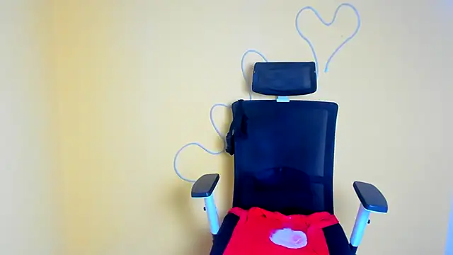 Madonna Fire online show from April 16, 1:00 pm