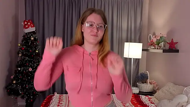 MaragretHathway online show from January 15, 6:14 pm