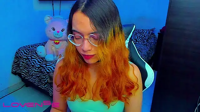 lillykittyyy online show from April 23, 3:14 am