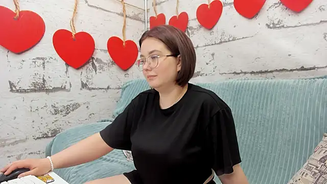 Sweetie Rozzy online show from May 2, 1:31 am
