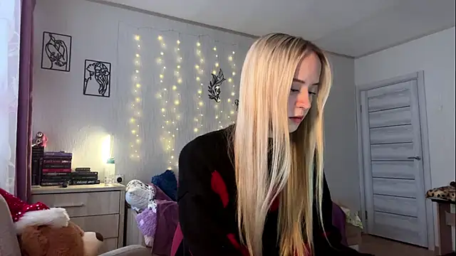 LatashiaOrcutt online show from January 11, 12:21 pm