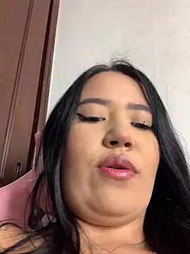 DulcePiink online show from February 15, 7:46 pm