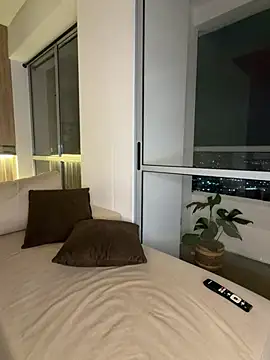 karymoron online show from April 11, 7:45 am