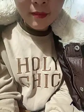 mode-bae online show from February 4, 1:58 pm