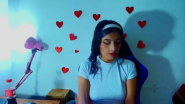 honeyluxe  online show from February 15, 4:26 am